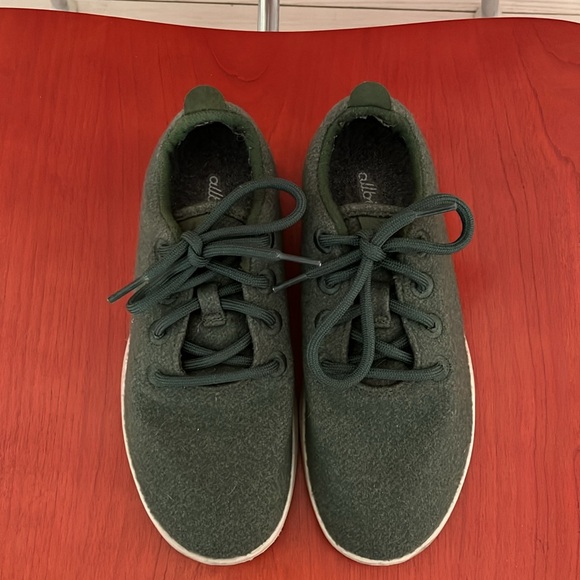 Fall is in the air or almost!? Check out these cozy Allbirds wool runners - Picture 1 of 5
